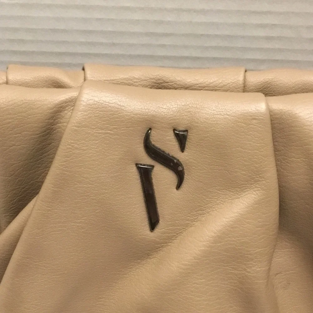 Simply Vera Vera Wang this pocketbook